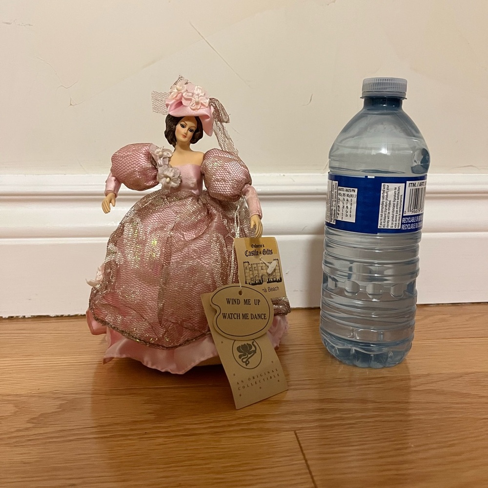 VTG. 1970s Elegant Dancing, Bradley doll BETHANY, made in Korea